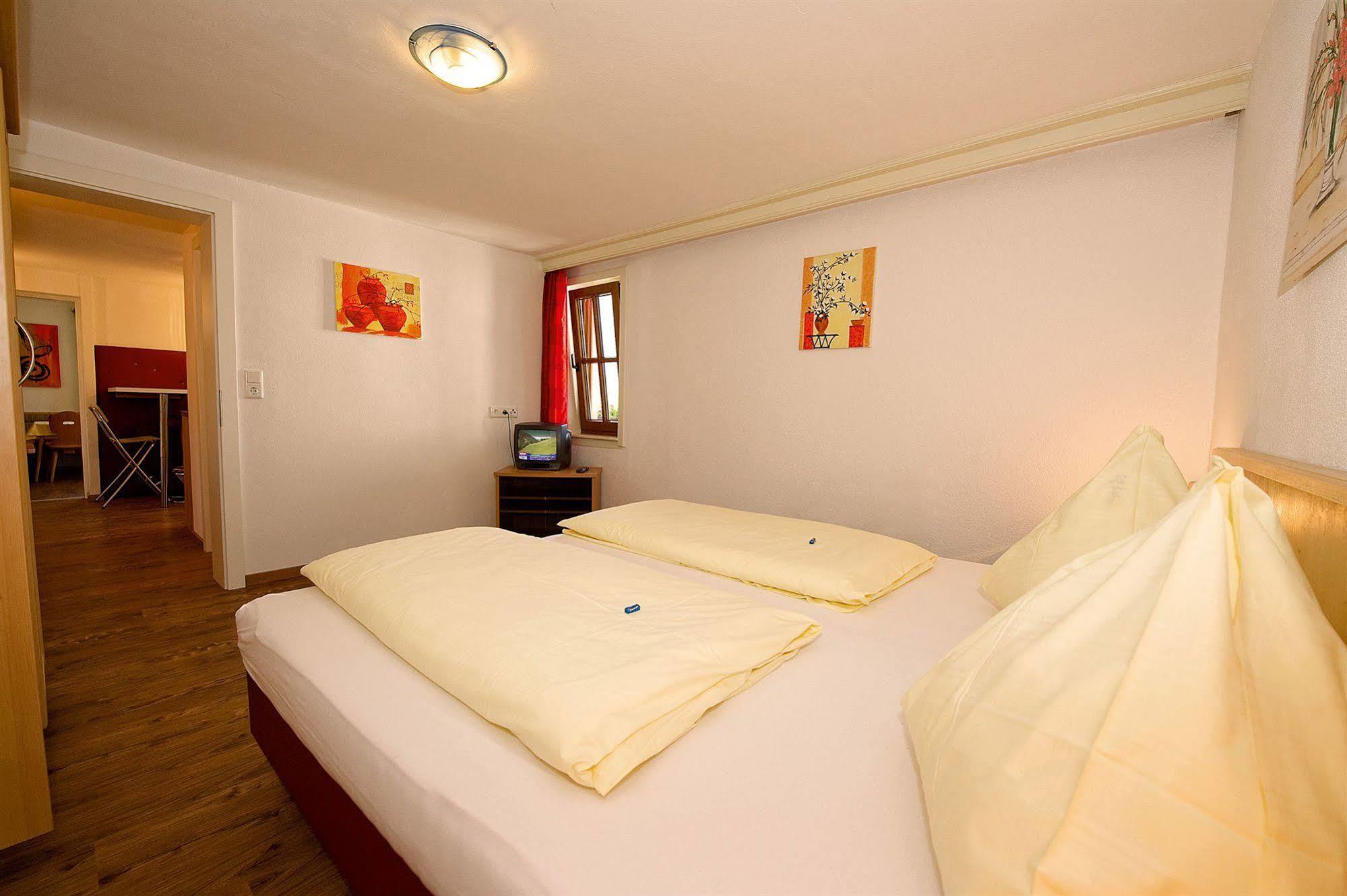 Bed & Breakfast Landhaus Strasser Söll Extérieur photo