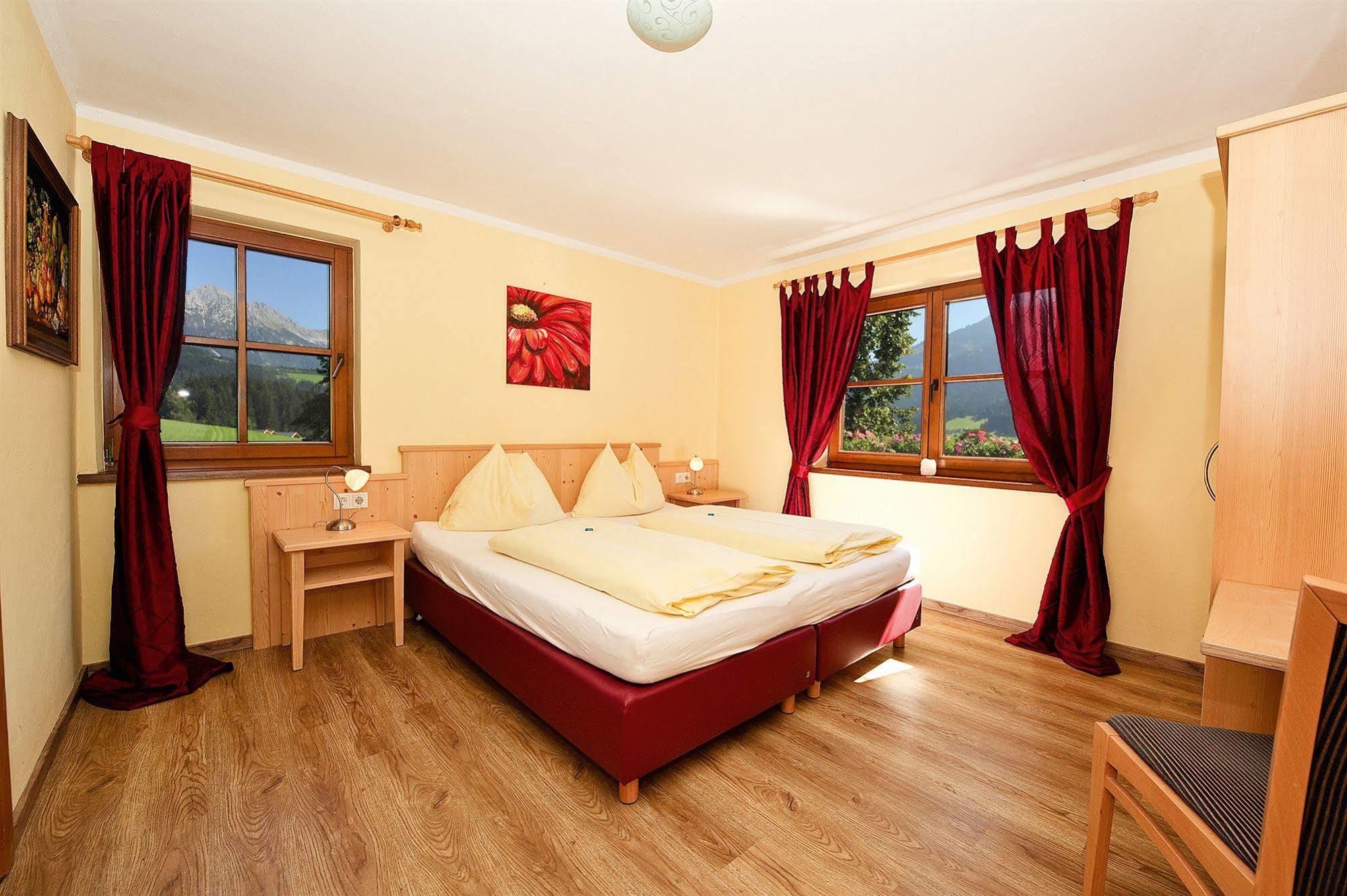 Bed & Breakfast Landhaus Strasser Söll Extérieur photo